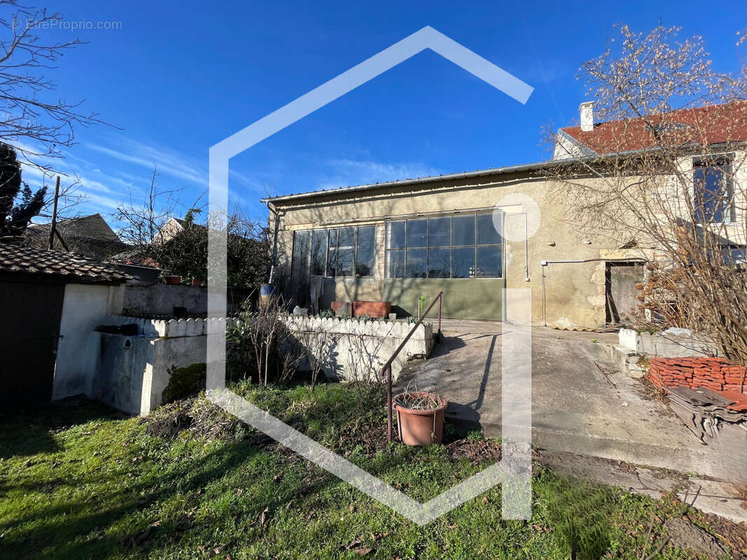 Maison à ENTRAINS-SUR-NOHAIN