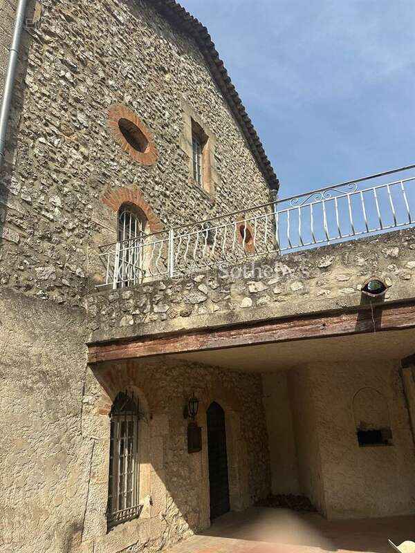 Maison à VENTABREN