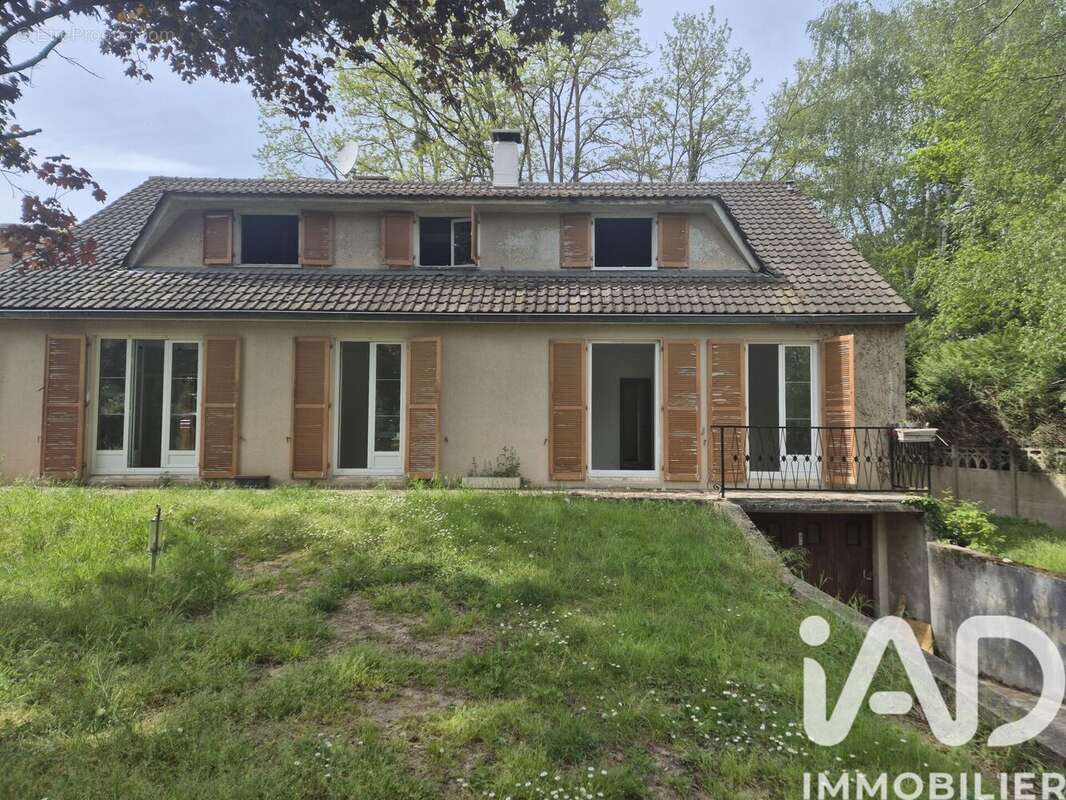 Photo 2 - Maison à MONTCOURT-FROMONVILLE