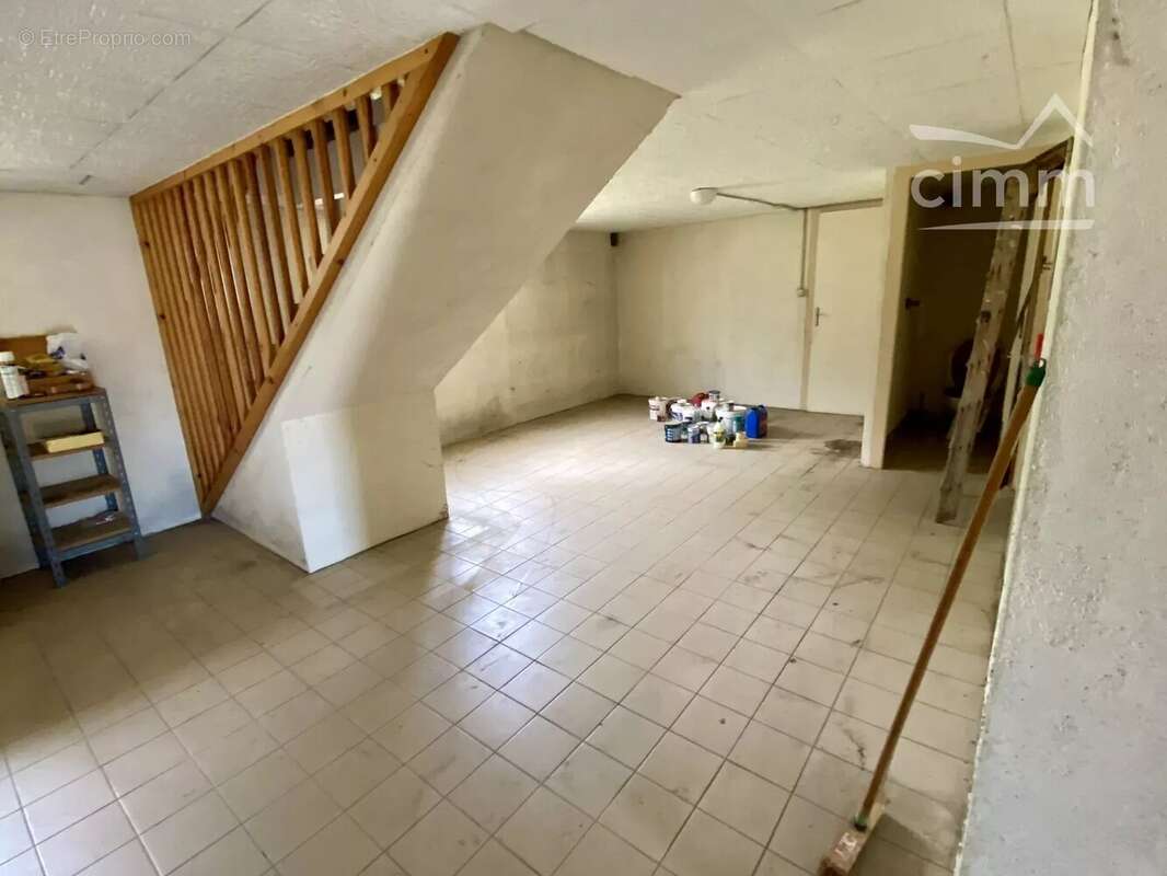 Maison à SURY-LE-COMTAL