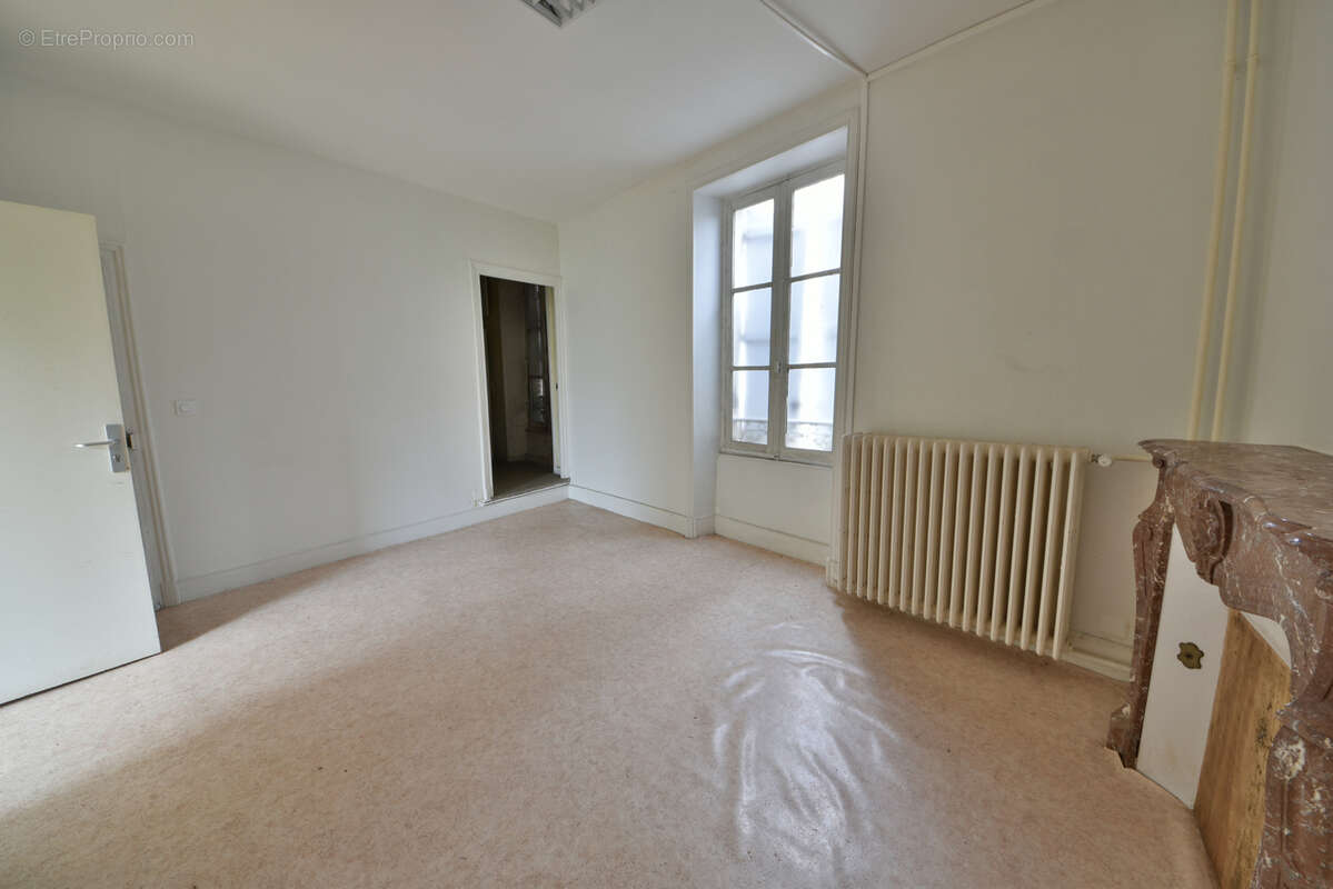 Appartement à JUILLAC