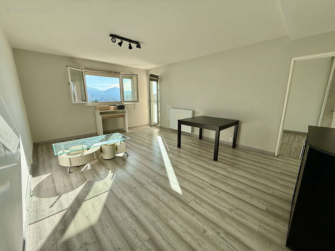 Appartement à MARSEILLE-11E