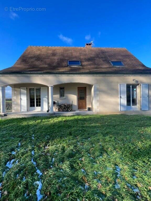 Maison à SAINT-BERAIN-SUR-DHEUNE