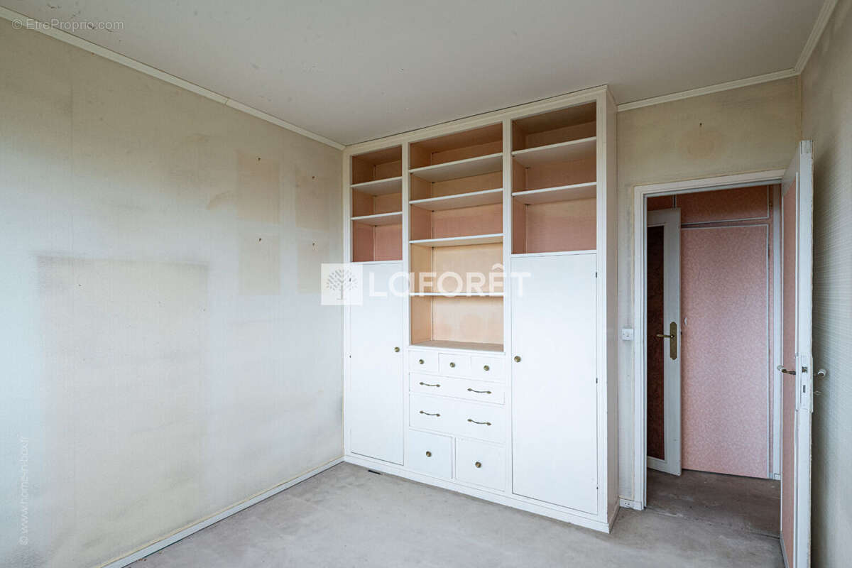 Appartement à LA CELLE-SAINT-CLOUD