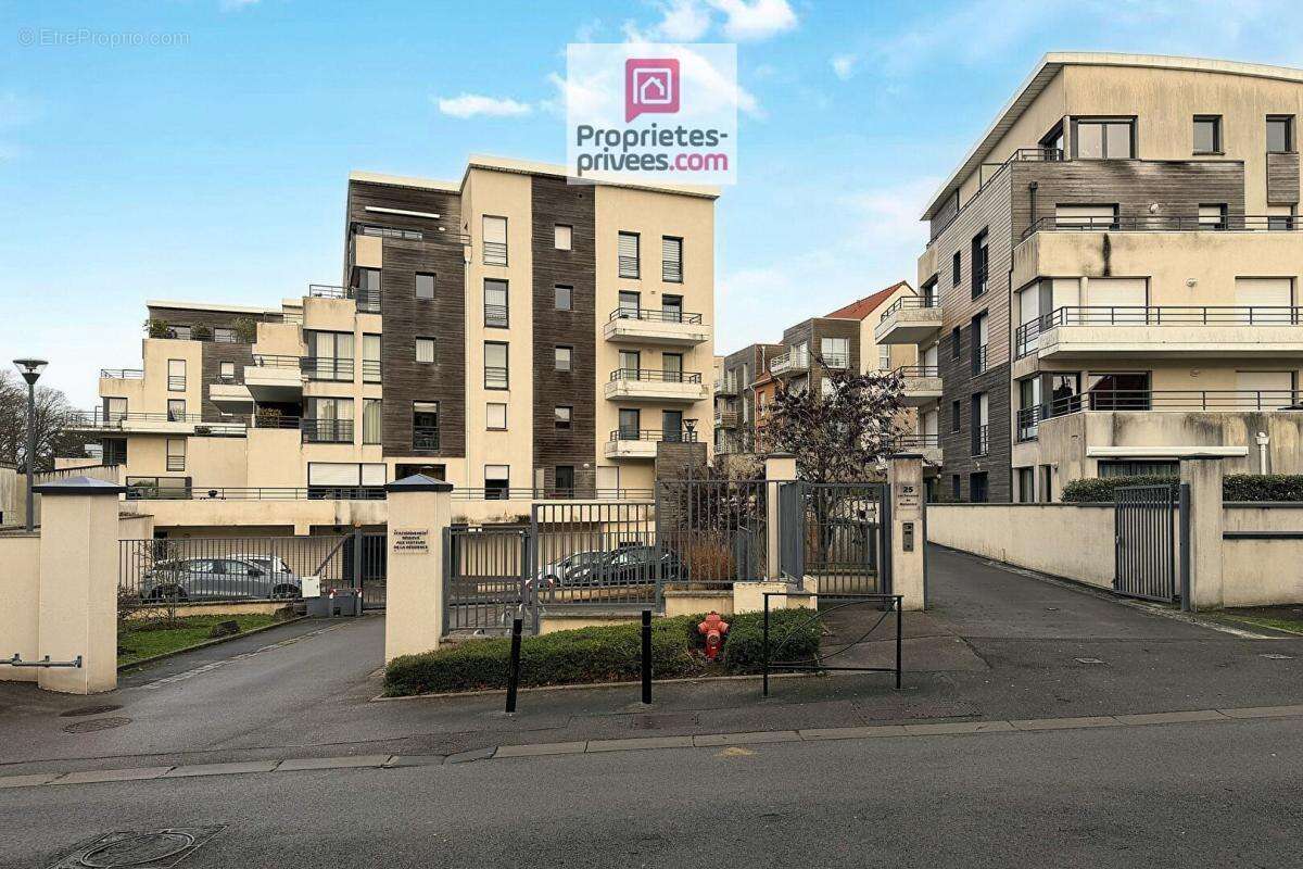 Appartement à SAINT-MARTIN-BOULOGNE