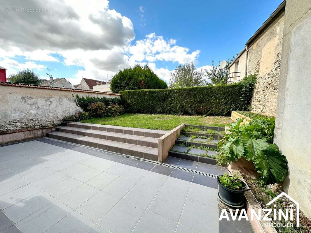 Maison 185 m² à Villiers-Sur-Morin  - photo 4