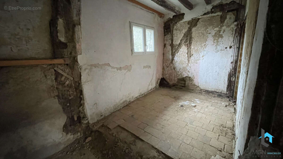 Maison à CHATILLON-EN-DUNOIS