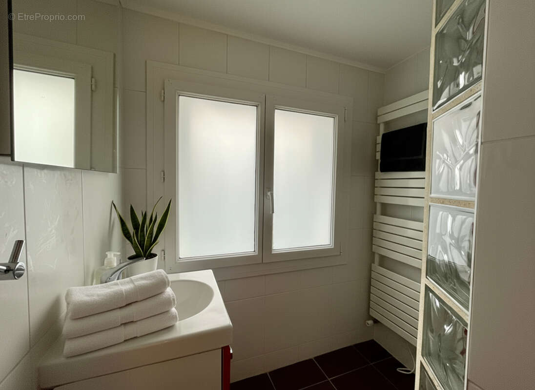 Maison à VERRIERES-LE-BUISSON