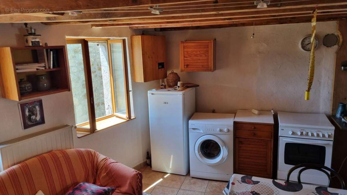 Le BESSAT 42660 Secteur Graix maison de village 2 chambres garage terrain non attenant 285m² - photo 5