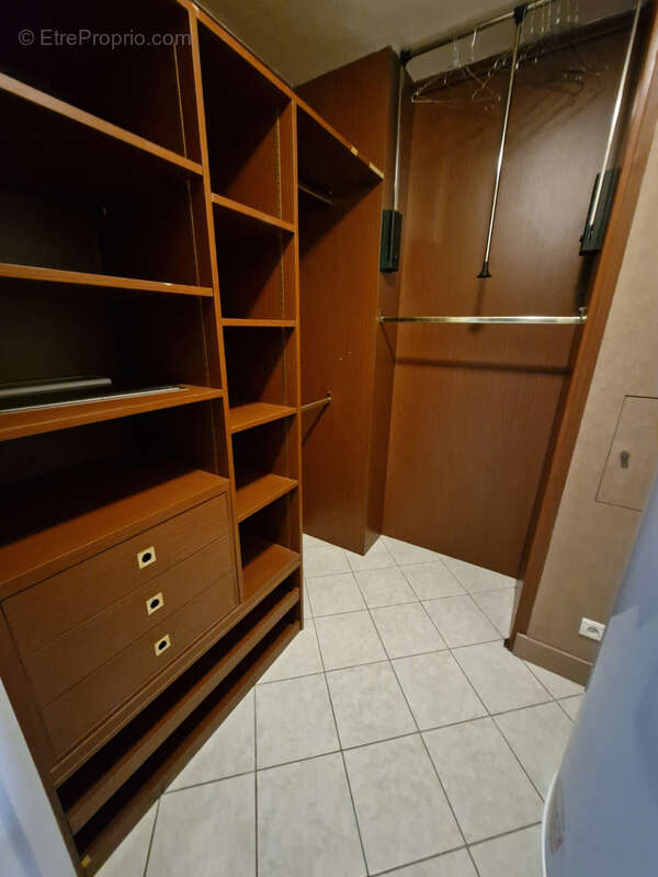 Appartement à BRON