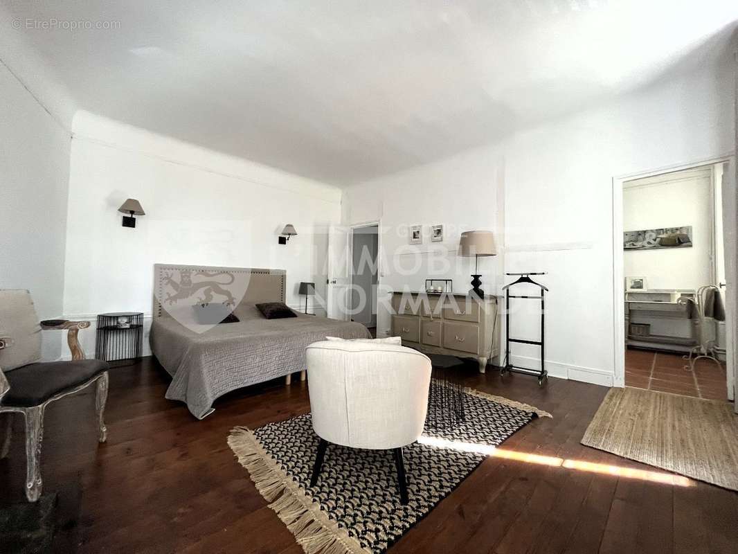 Maison à LA ROCHE-GUYON