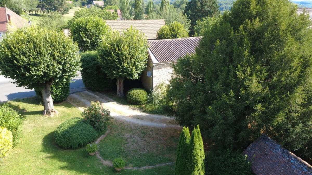 Maison à LIORAC-SUR-LOUYRE