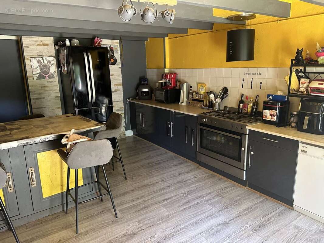 Maison à CHATEAU-GARNIER