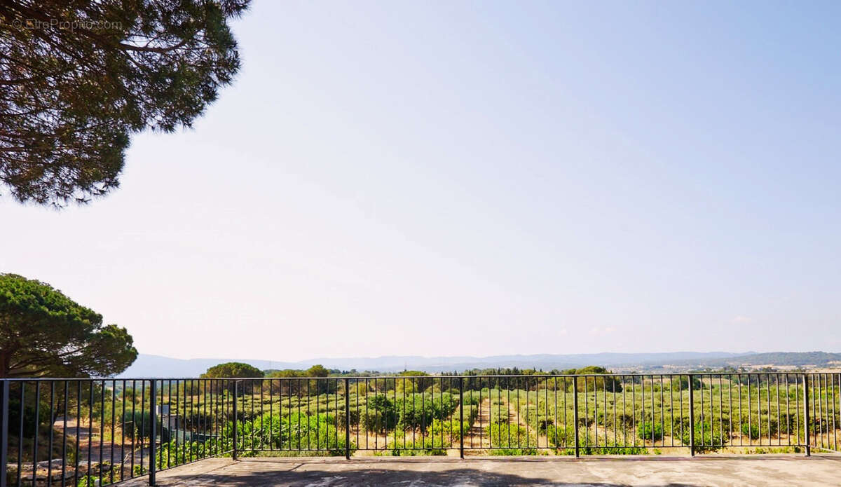 Maison à VILLEDUBERT