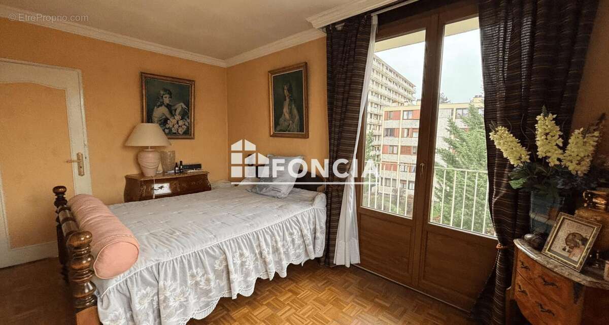 Appartement à EPINAY-SUR-SEINE