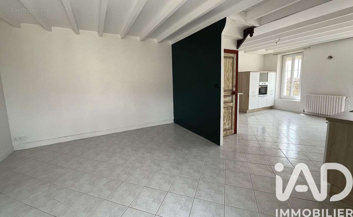 Photo 9 - Maison à ROCHES-PREMARIE-ANDILLE
