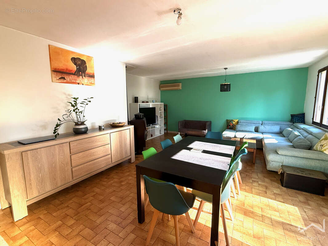 Maison à BOLLENE