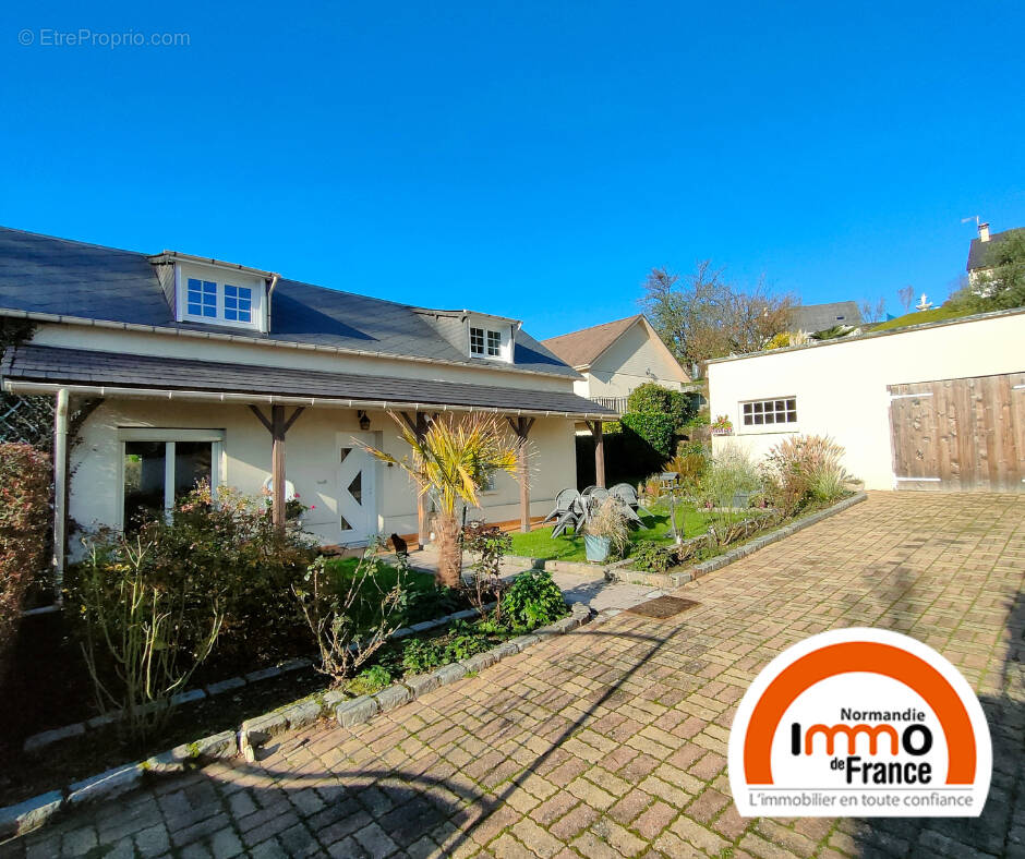 Maison à LILLEBONNE