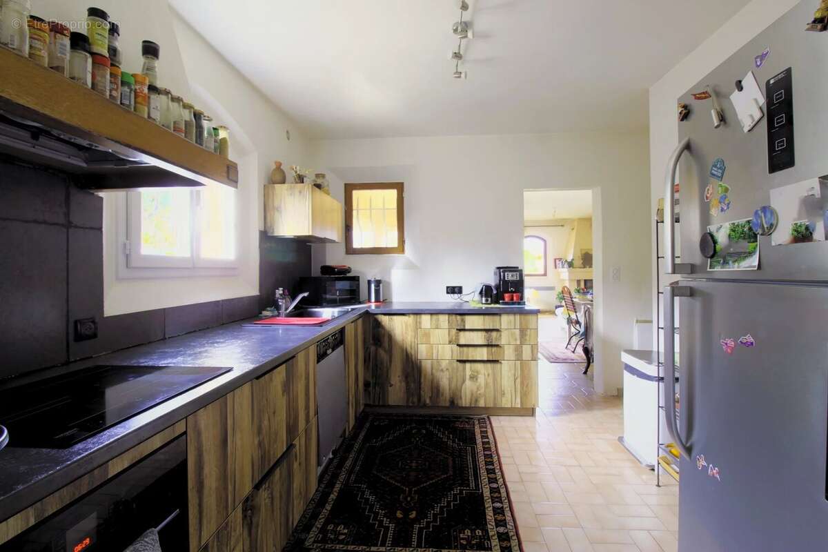 Maison à SAINT-CEZAIRE-SUR-SIAGNE