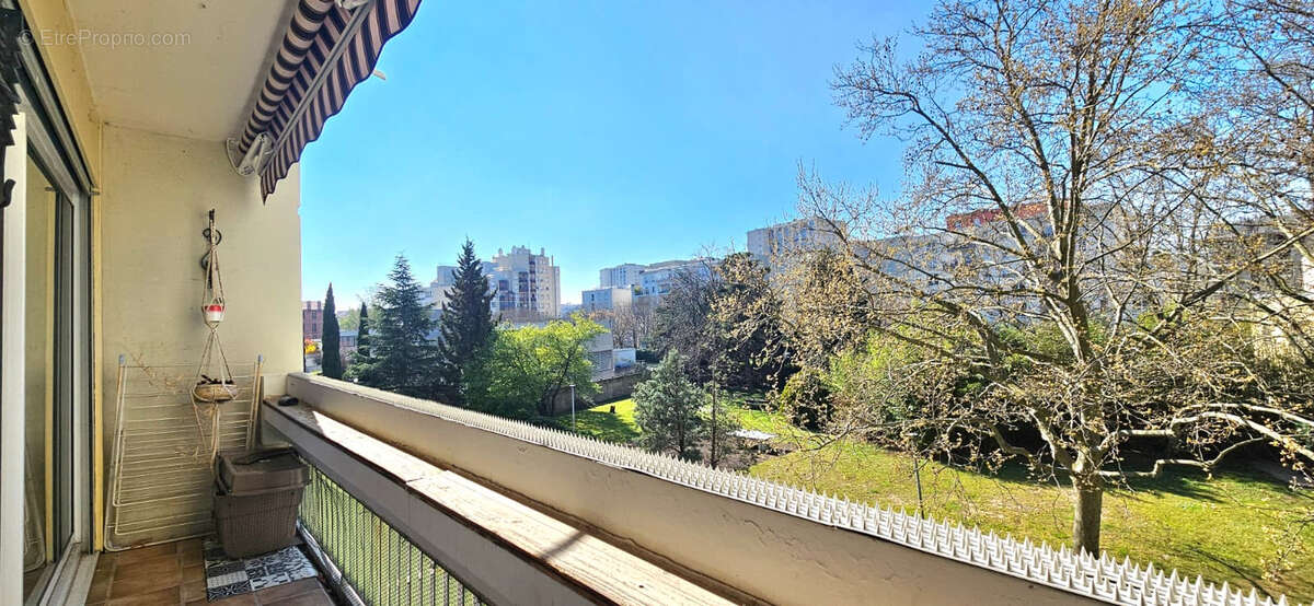 Appartement à LYON-8E