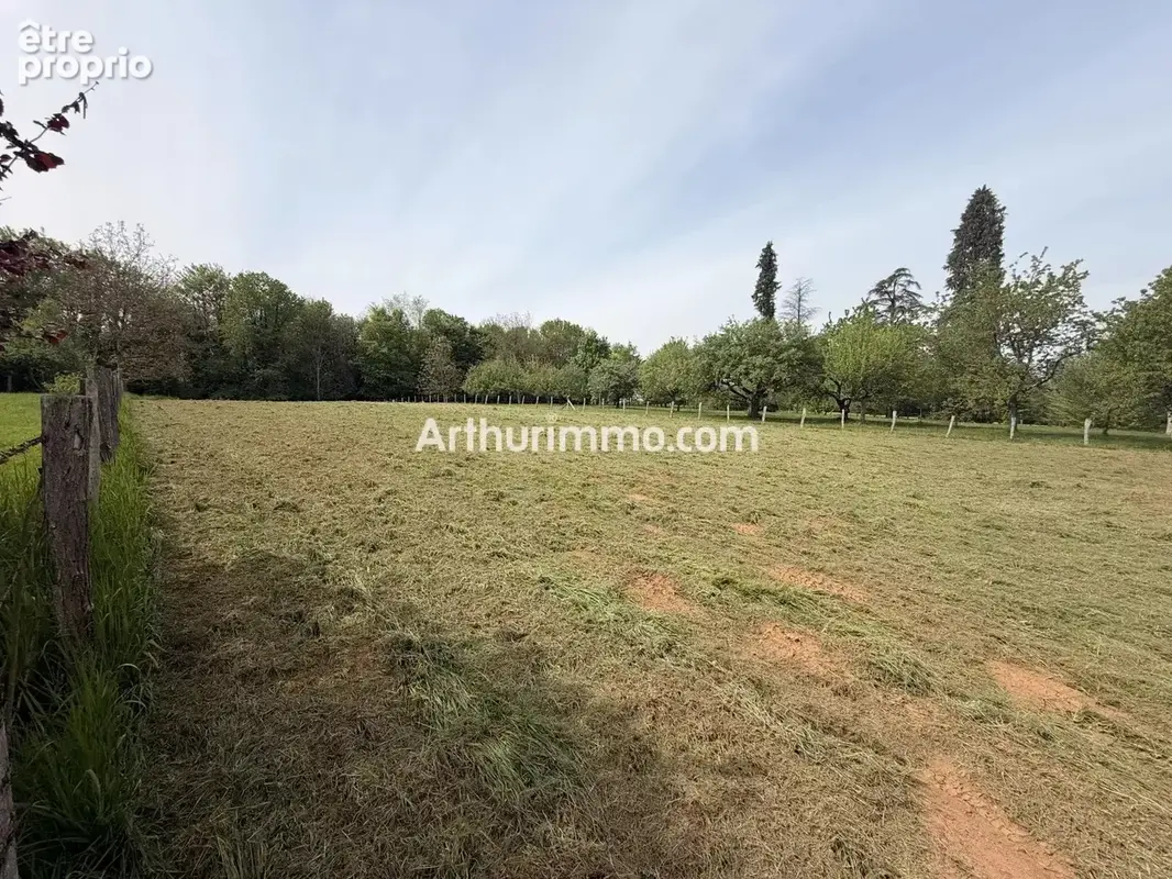 Corps de ferme en pierre a renover – 4 800 m² de terrain – 250 m² de dépendances - photo 26