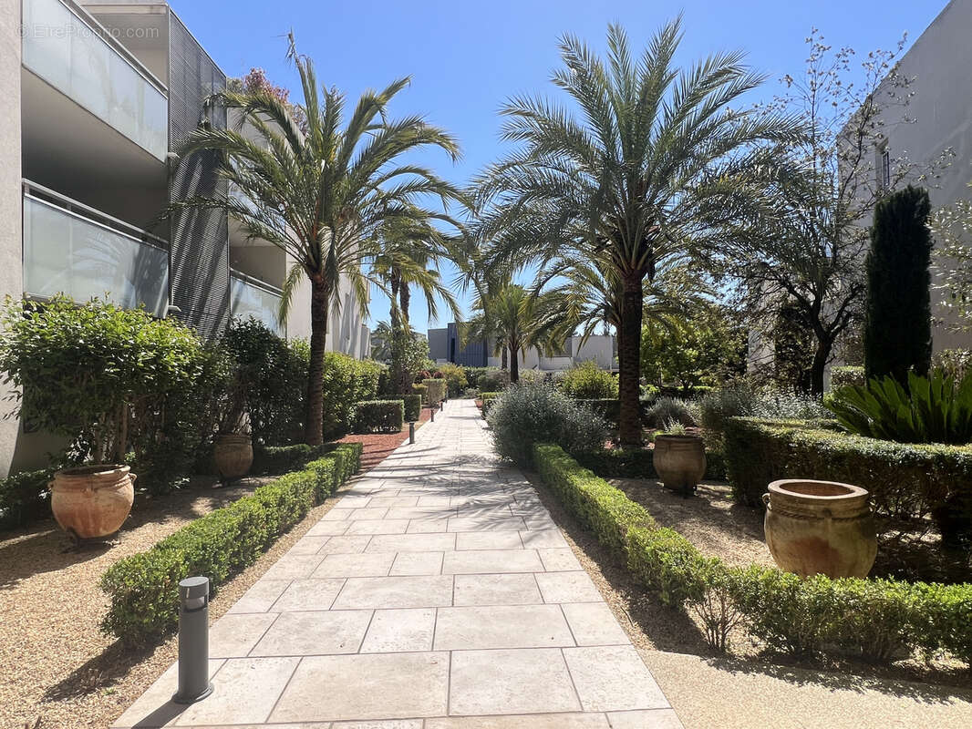 Appartement à LATTES