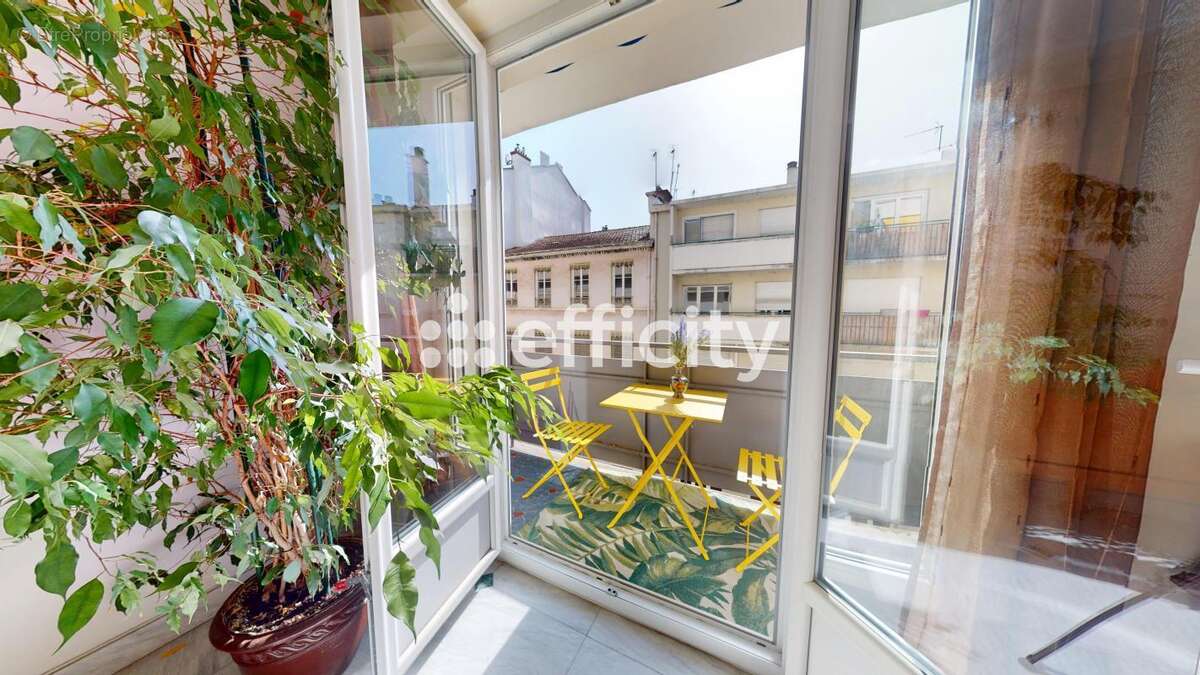 Appartement à LYON-6E