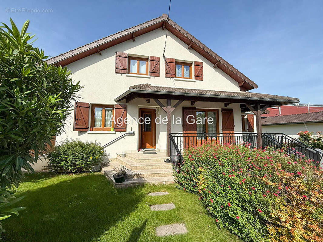 Maison à HOUILLES