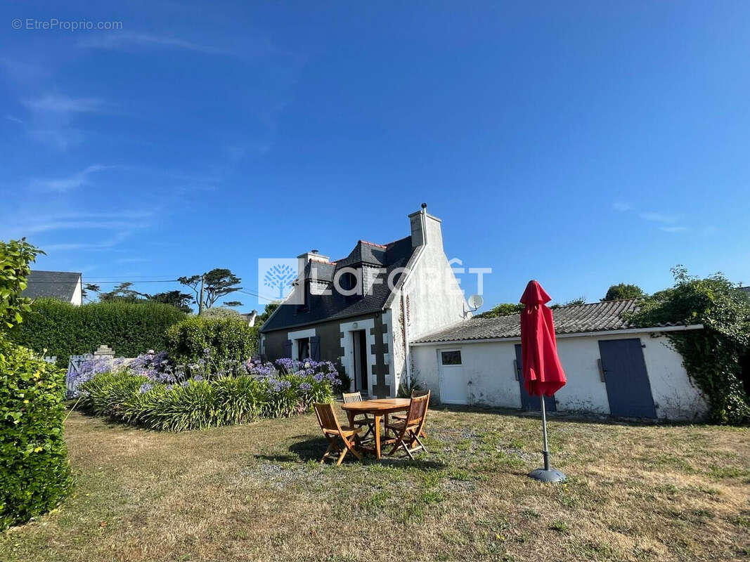 Maison à PLOUGRESCANT