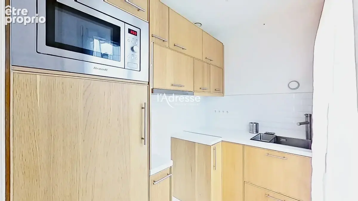Studio de 22 m2 en étage élevé avec Balcon/Terrasse ! - photo 4