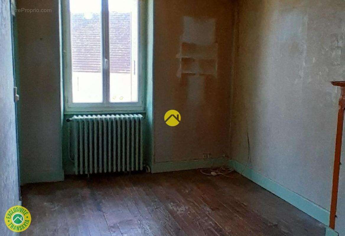 Maison à CHENERAILLES