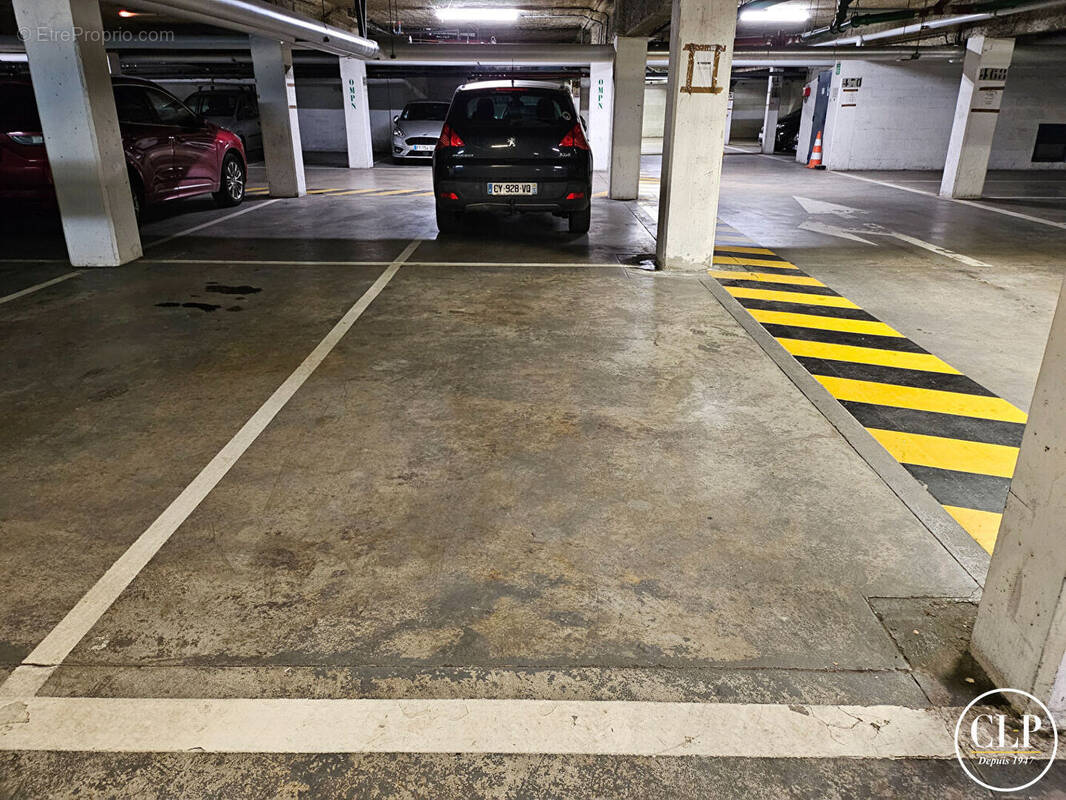 Parking à FONTENAY-SOUS-BOIS