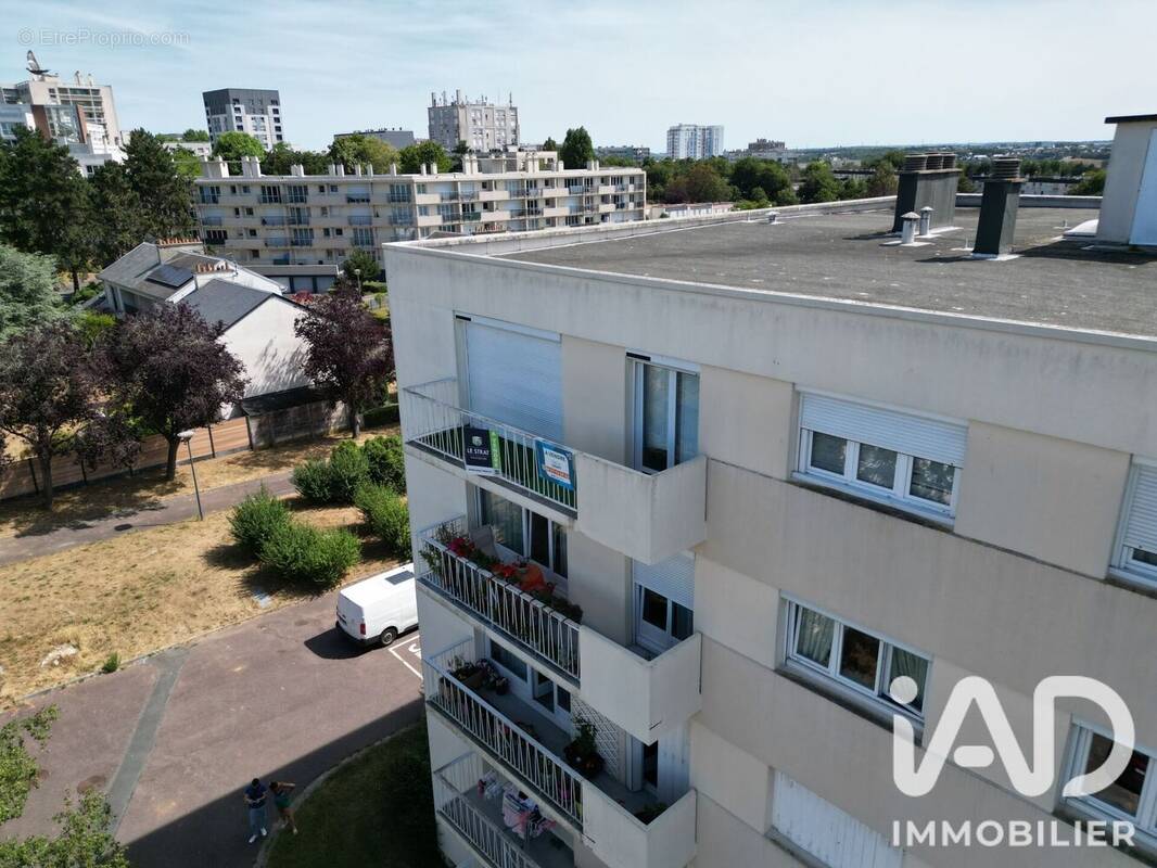 Photo 1 - Appartement à HEROUVILLE-SAINT-CLAIR