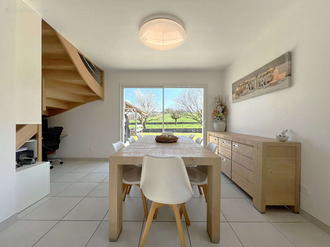 Maison à BOUVESSE-QUIRIEU