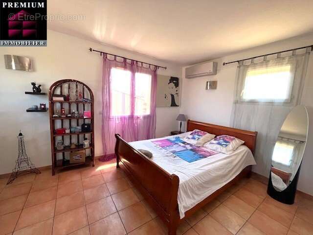 Maison à SAINT-ESTEVE