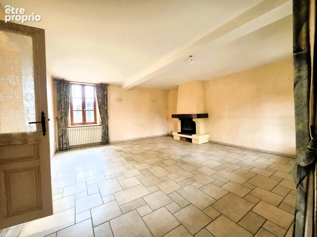 Ferme bressane avec 4551 m2 entierement constructible 15 minutes de macon - photo 3
