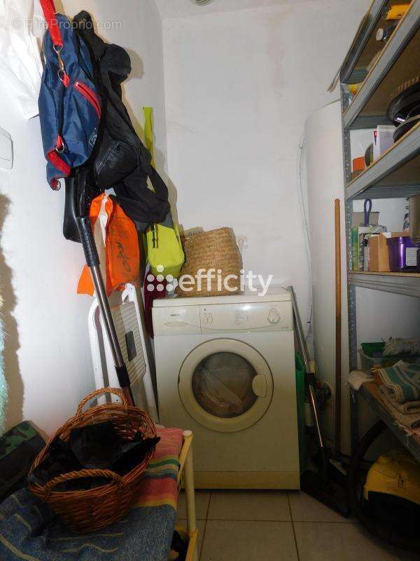 Maison à NEGREPELISSE