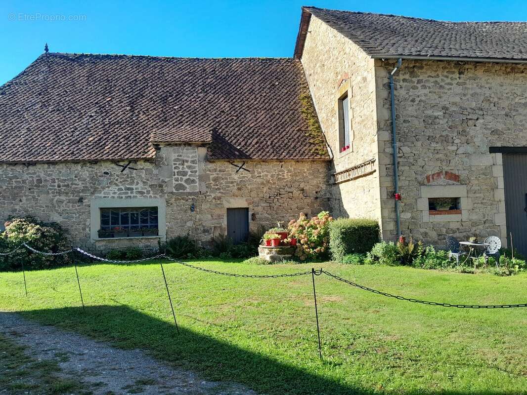 Maison à LAROQUEBROU