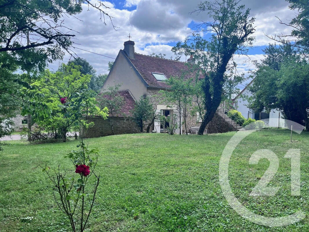 Maison 100 m² à Champlemy  - photo 2