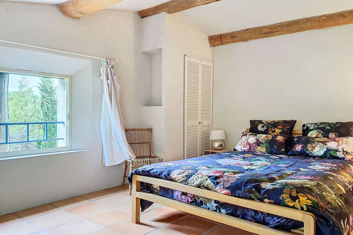 Maison à SAIGNON