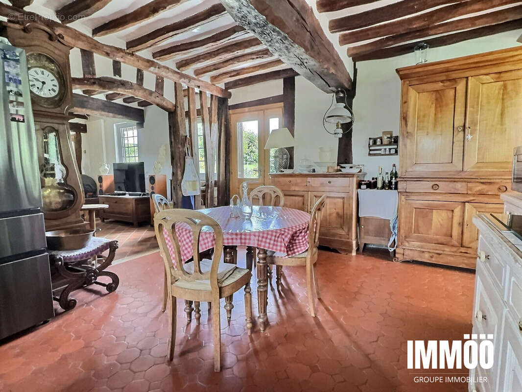 Maison à SAINTE-MARGUERITE-SUR-DUCLAIR