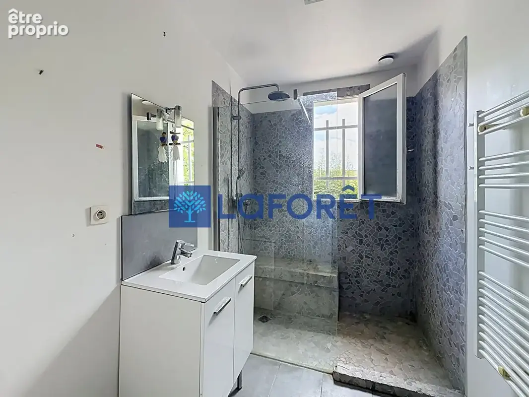 Maison familiale au calme absolu - 3 chambres de plain-pied, combles aménagés et beau terrain arboré - photo 10