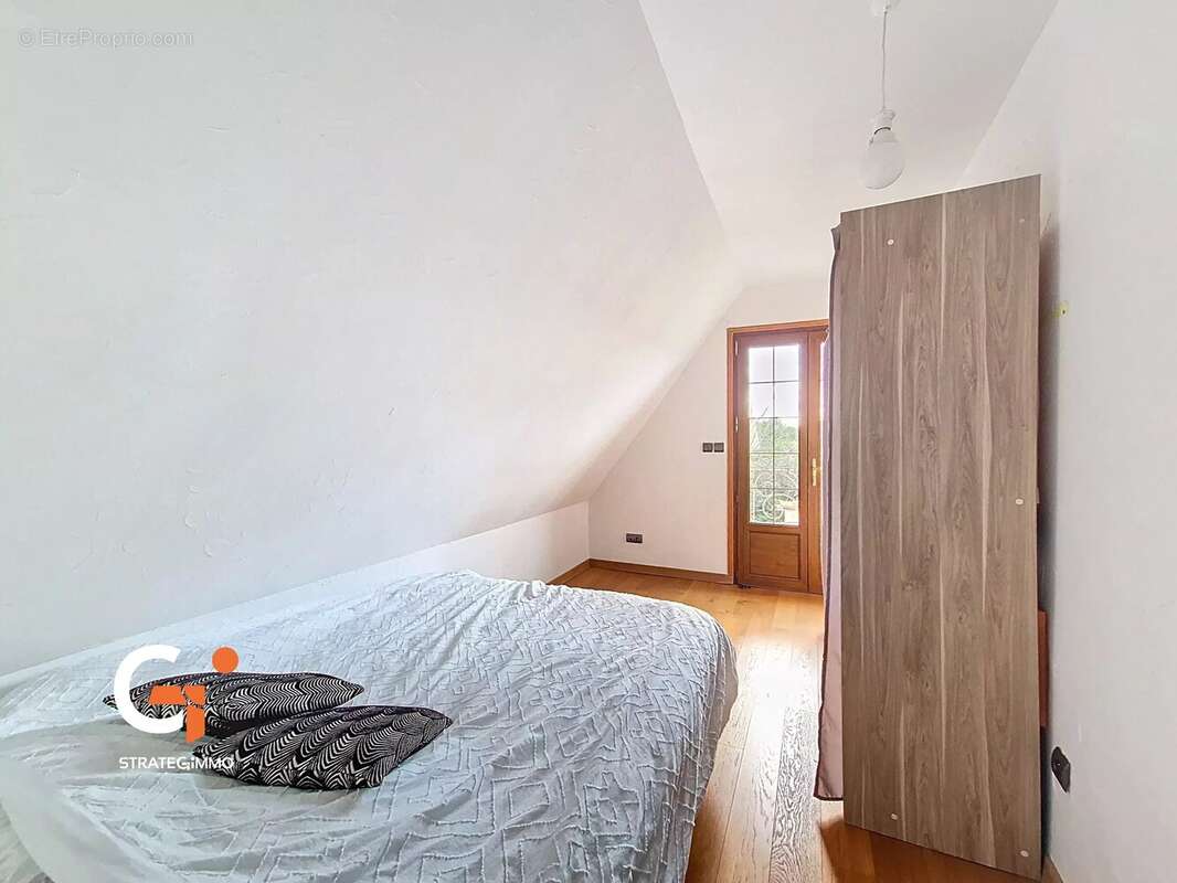 Maison à SAINT-OUEN-DE-THOUBERVILLE