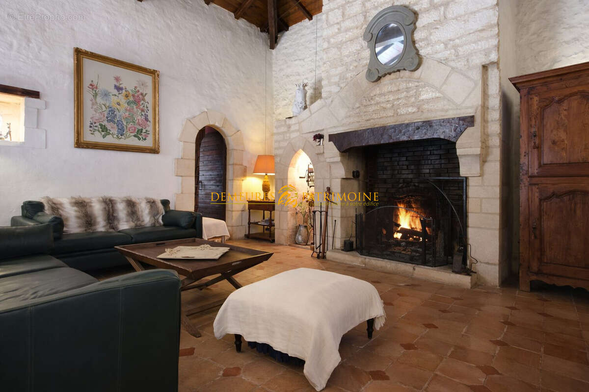 Maison à SALLES-LAVALETTE