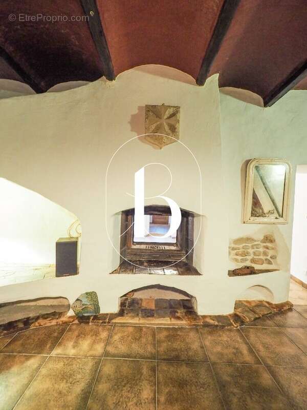 Maison à MOLIERES-SUR-CEZE