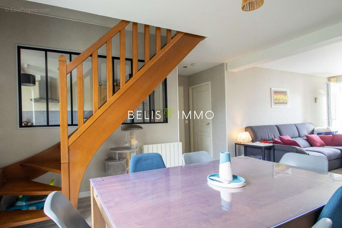 Maison à MONTLOUIS-SUR-LOIRE