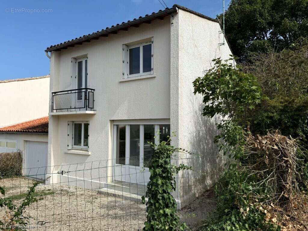 Maison à RUFFEC