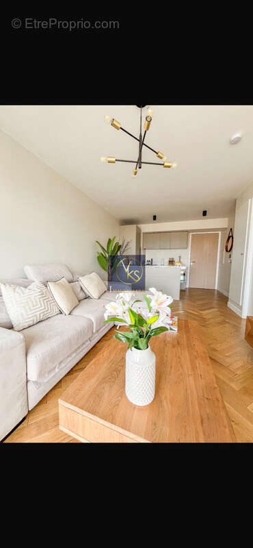 Appartement à COURBEVOIE