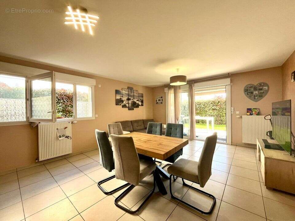 voie verte a 3 minutes  - Appartement à CRANVES-SALES