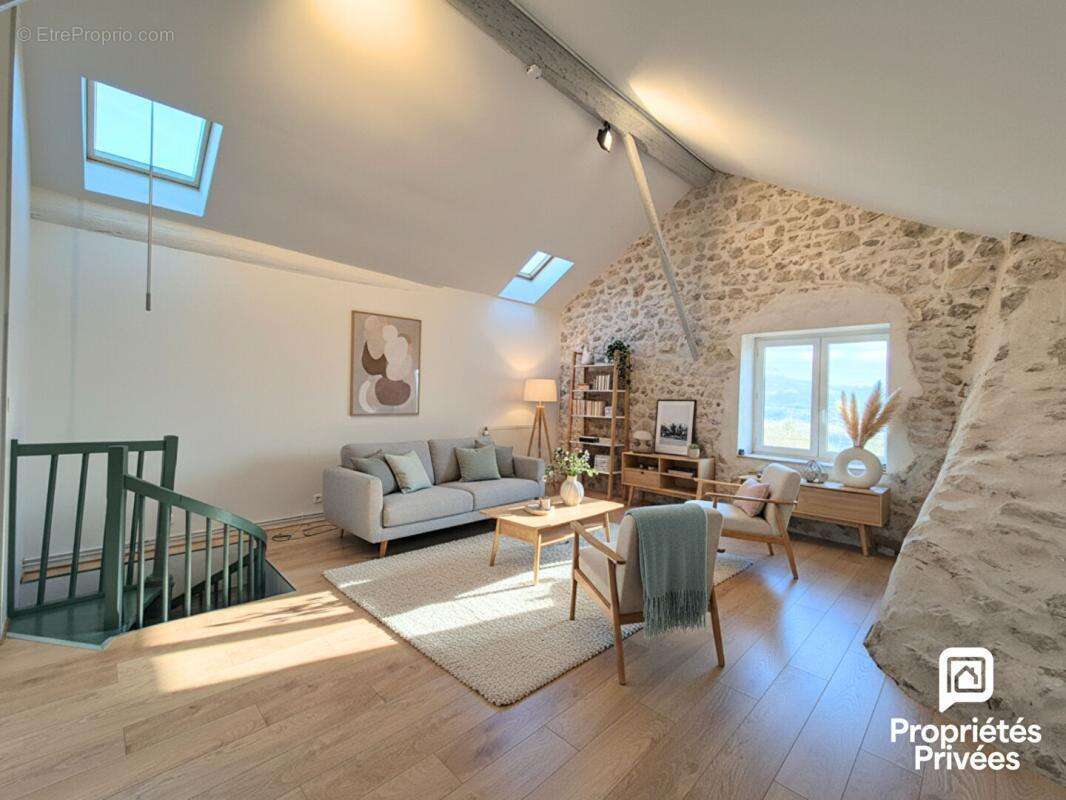 Maison à BELLEGARDE-SUR-VALSERINE